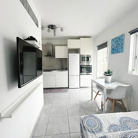 In Cristianos לוס כריסטיאנוס